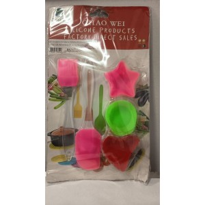 KIT CONFEITEIRO C/ESPATULA DE PAO DURO+PINCEL CULINARIO E 6 FORMAS DE SILICONE